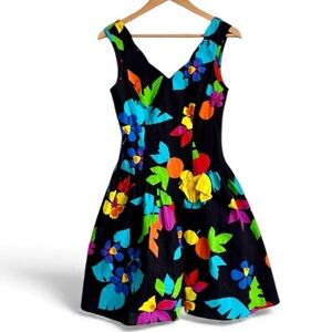 Absolutely! Vintage 1980s Colorful Floral Dress Made in USA Size 5/6